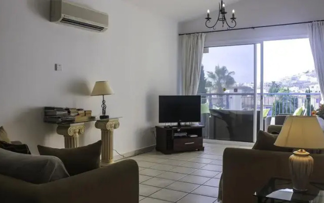 Regina Gardens 205