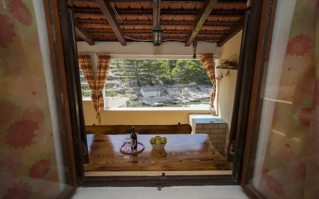Villa Bistrana - 15m From sea - H