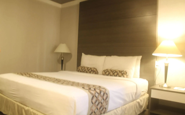 88 Courtyard Hotel