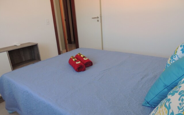 Casa com 3 Quartos em Condomínio Geriba