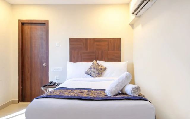 Monday Hotels - Swarna's The Capital