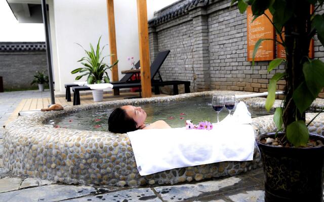 Scenery Retreats Taibai Mountain Hot Spring Villa Resort