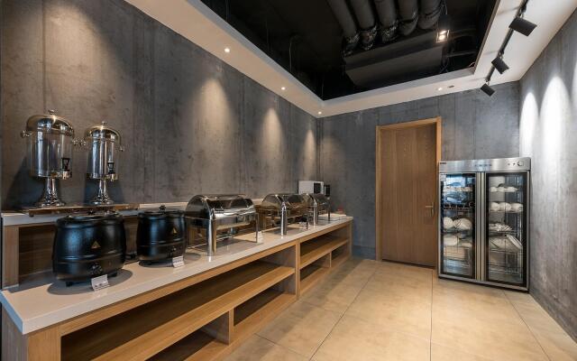 James Joyce Coffetel Tangshan Zunhua Film City