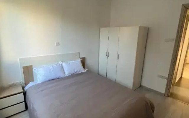 200M From Beach 2 Bedroom