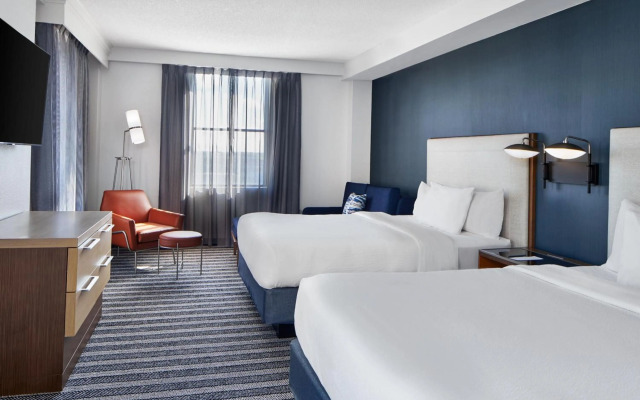 Courtyard By Marriott Nashville Downtown