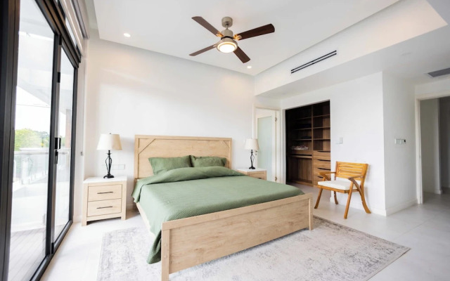 Paradise Bay Great View Luxury 2BR Condo