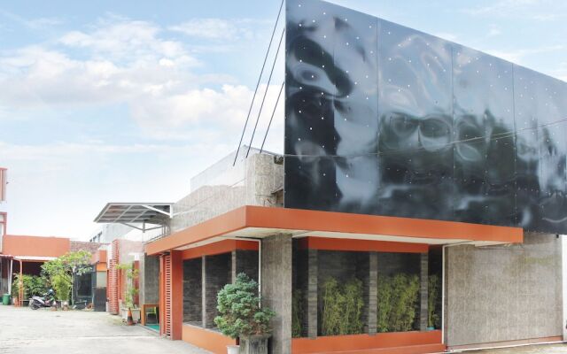 Airy Regol Lengkong Besar 145 Bandung