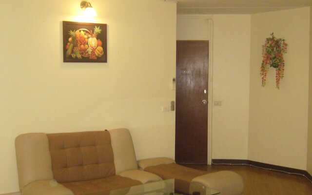 DMK Donmueang Airport Guesthouse
