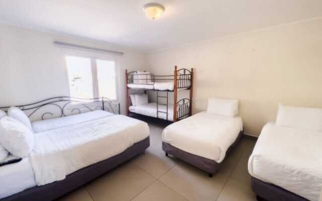 Spacious 6BR Villa w Pool Close2beach Sleeps 16