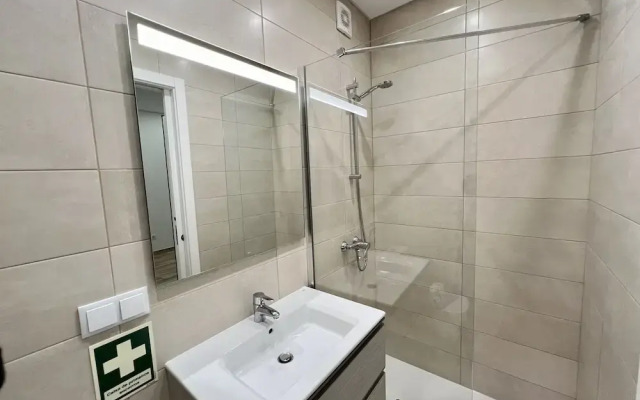 Quarteira Modern by Homing