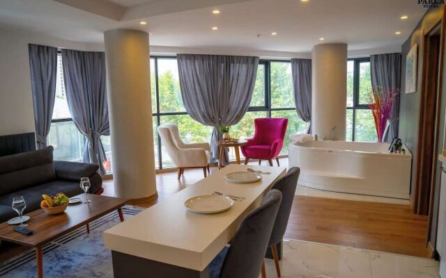 Parla Suite Hotel