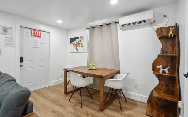 Casa Roselle 3 in Hollywood