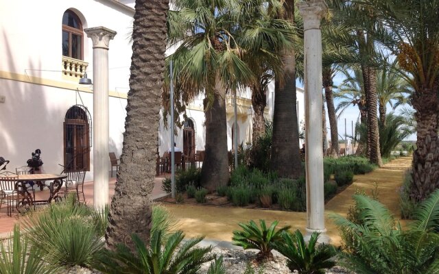 Hacienda Riquelme Apartments