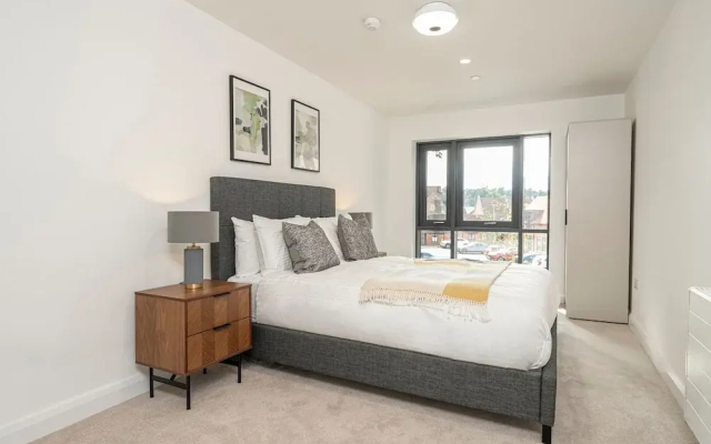 Whispers in Light 65s Stay