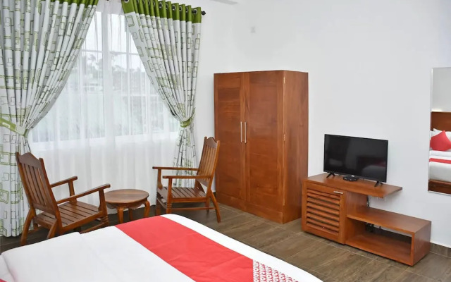 OYO 446 Yensfield Hotel