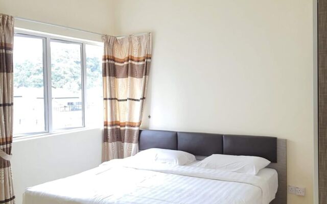 OYO Home 90354 Camlodge Royal Lily