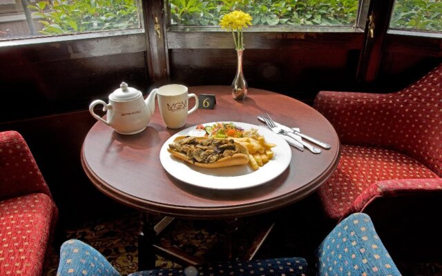 Muthu Fort William Hotel