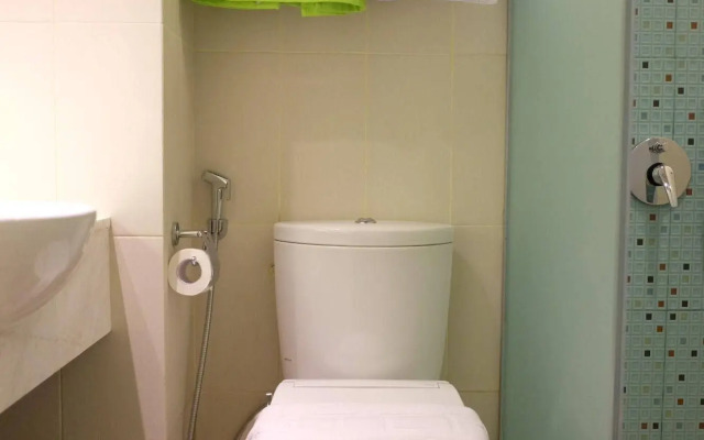MaxOne Hotels at Pemuda
