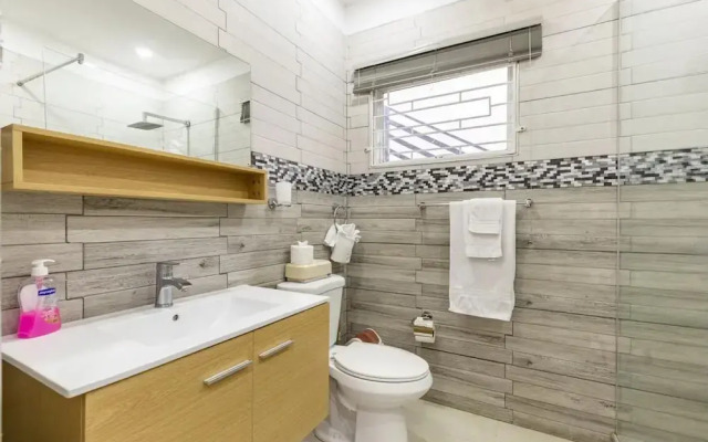 Unit 1, Palazzo, Rickets Drive, Runaway Bay