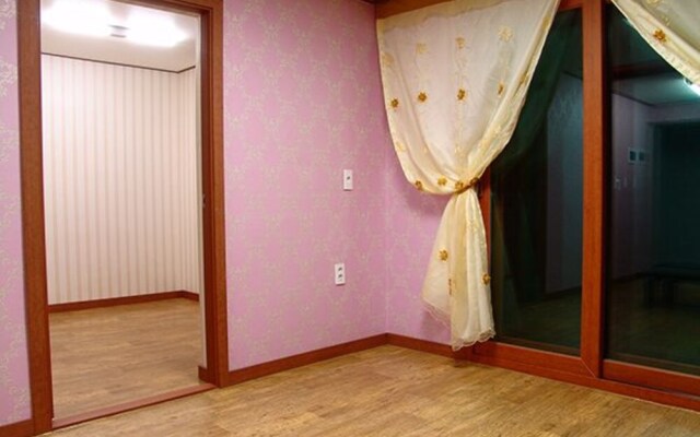 Boryeong Yongdu Beachbill Pension