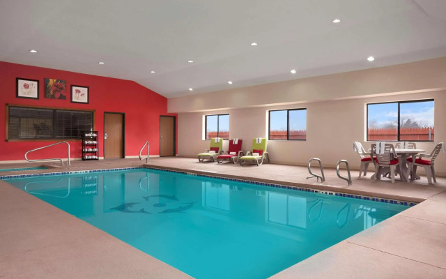 Country Inn & Suites by Radisson, Lubbock, TX