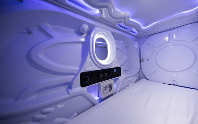 SleepBox Hotel - Ximen