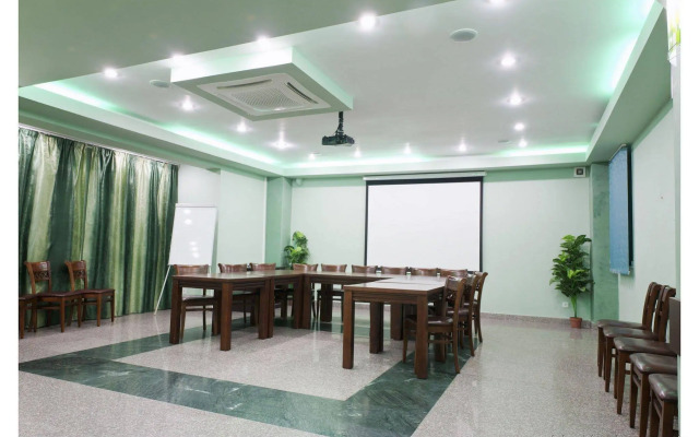 Lira Pacific Aparthotel