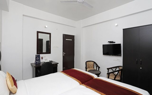 Hotel Galaxy by OYO Rooms