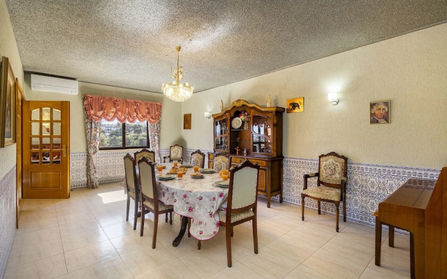 Perfect Family Hideout Residence W/Ac & 4Br + 5Ba