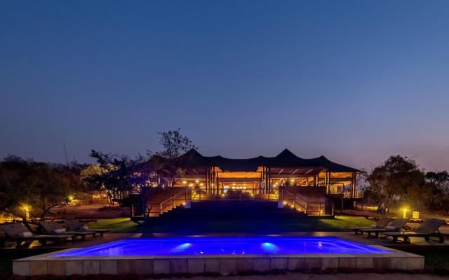 Ndhula Luxury Tented Lodge