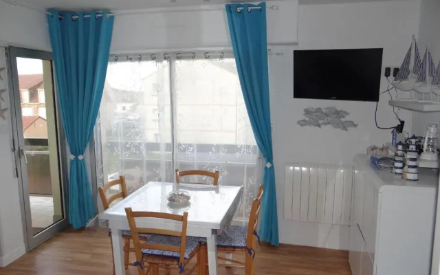 Appartement Ste Cécile à 50 mètres de la plage