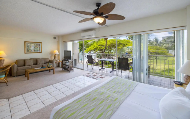 Waikiki Shore by OUTRIGGER