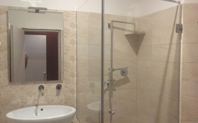Robin Rooms