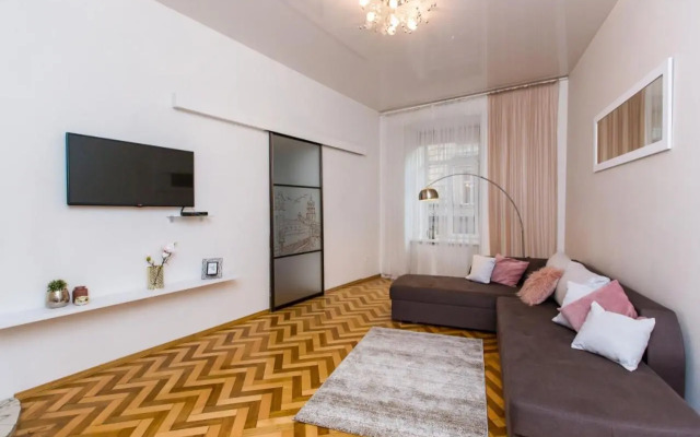 SoVA apartment str Gnatyuka 18