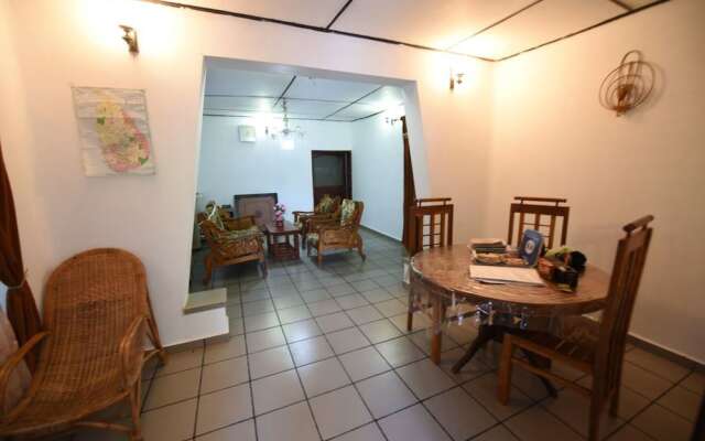Yoho Sadewa Holiday Inn