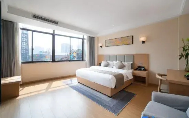 Xinniu Hotel (Chongqing Hua Xi cultural center)
