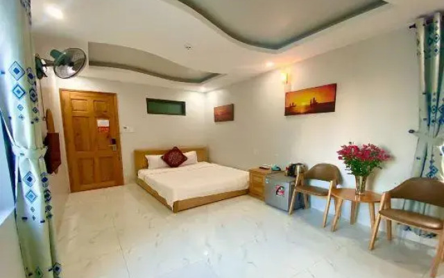 Ninh Giang Hotel