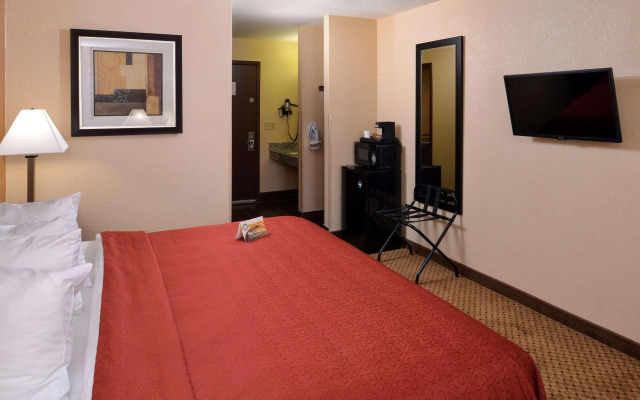 Quality Inn Appleton West