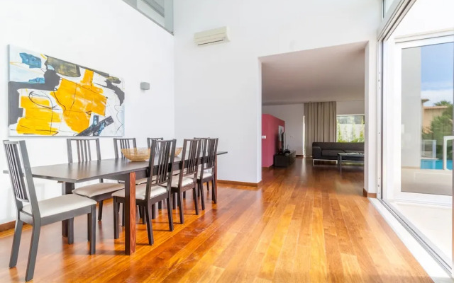 Villas2Go2 Evaristo