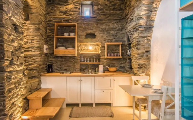 Tinos Pegion House