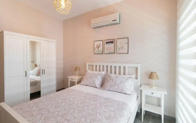 Valsu Homes Sea View Flat