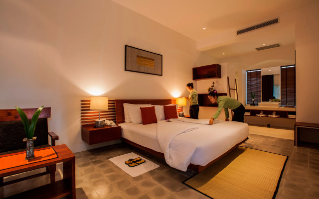 Lynnaya Urban River Resort