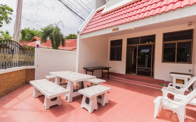 Pratumnak Town Villa By Pattaya Sunny