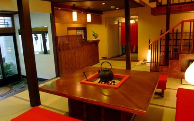 Hana Ryokan Iwatoya