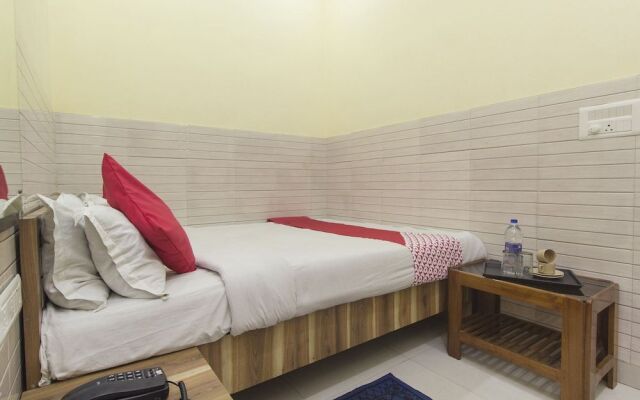OYO 16792 Bidhan Plaza