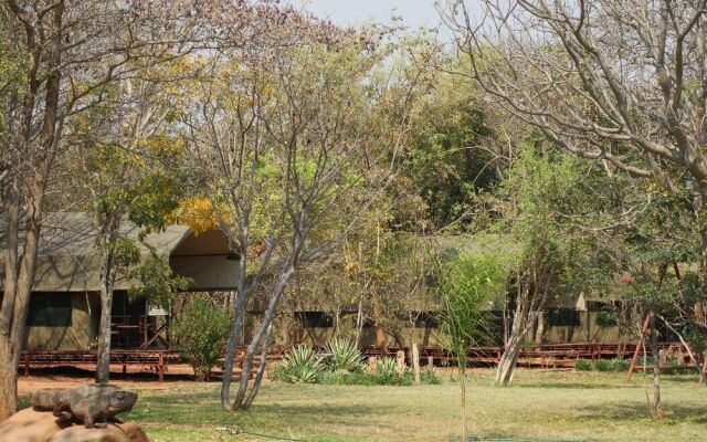 Bongwe Guesthouse and Camp