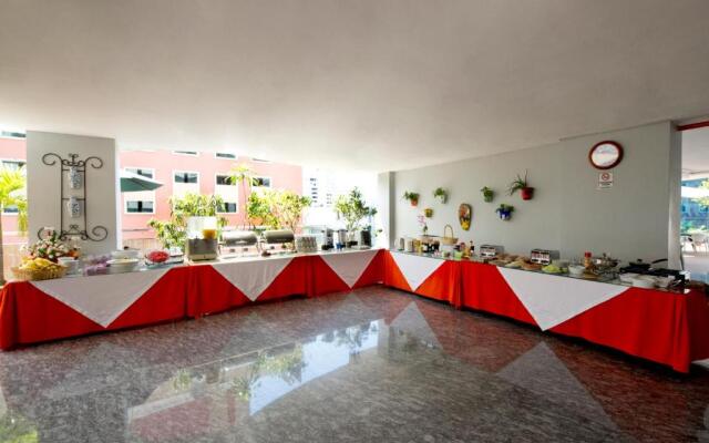 Torres de Alba Hotel & Suites