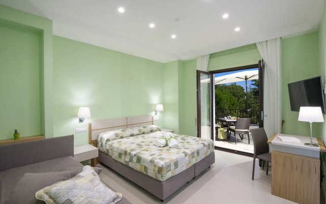 Villa Paradise Resort