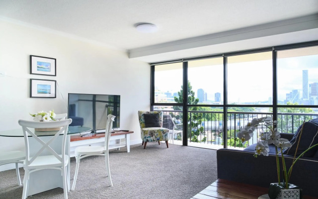 River Plaza Apartments