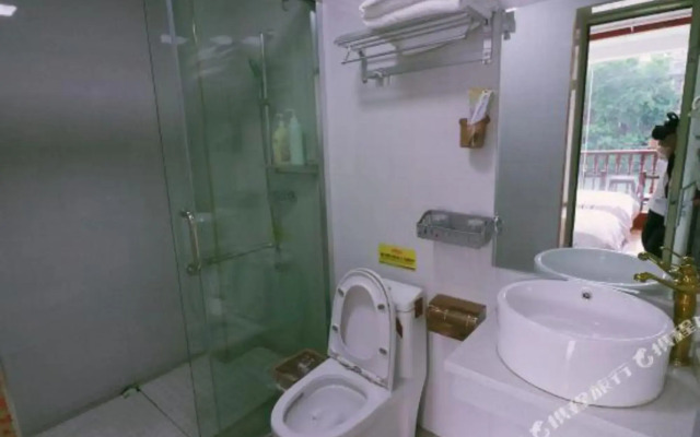 Fengyuan Yuanjiangjing Hotel